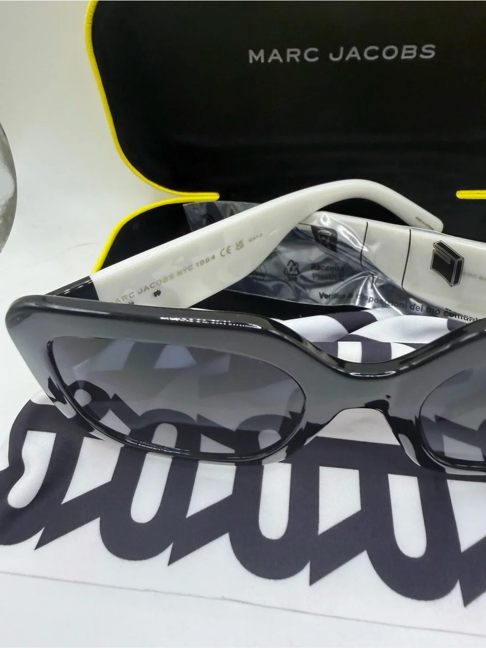 Marc Jacobs White and Black Logo Accent Sunglasses with Yellow Case